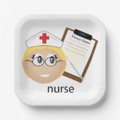 Verpleegkundige met medische klembord en thermomet papieren bordje (Voorkant)