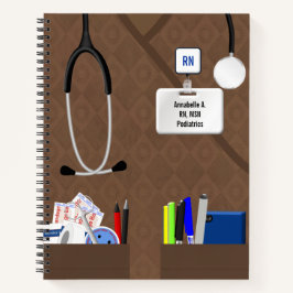 Verpleegkundigen in bruine kruiden op maat notitieboek