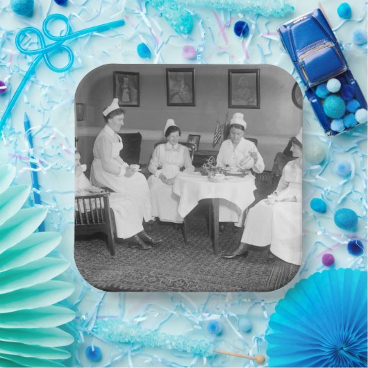 Verpleegkundigen in Tea, begin jaren 1900 Papieren Bordje (Feest)