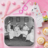 Verpleegkundigen in Tea, begin jaren 1900 Papieren Bordje (Feest)