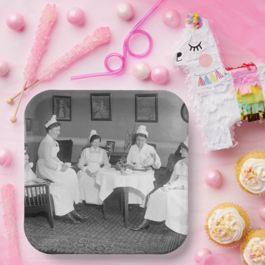 Verpleegkundigen in Tea, begin jaren 1900 Papieren Bordje (Feest)