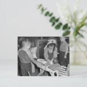 Verpleegschool: jaren veertig briefkaart (Staand voorkant)