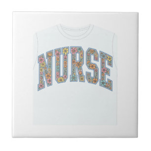 Verpleegster Bloem Letterontwerp T-shirt Varsity_1 Tegeltje