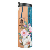 Verpleegster Comfort: Bloemen Scrubs met Stethosco Thermosbeker (Geroteerd rechts)