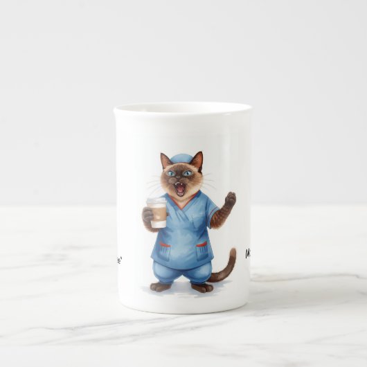 Verpleegster die een kopje koffie drinkt porselein kop (Voorkant)