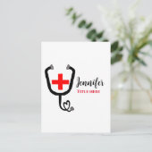 Verpleegster dokter rood plus stethoscoop voeg naa briefkaart (Staand voorkant)
