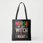 Verpleegster door Dag Heks door Nacht Halloween Ve Tote Bag (Voorkant)