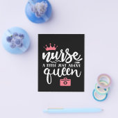 Verpleegster een titel net boven koningin | Kute-v Flyer (Enkel)