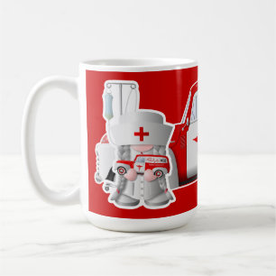 Verpleegster Gnome met kleine rode verpleegster tr Koffiemok
