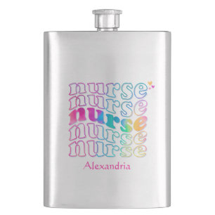 Verpleegster in elegante regenboogkleuren flacon