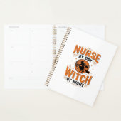 Verpleegster overdag Heks 's nachts Halloween-ontw Planner (Display)