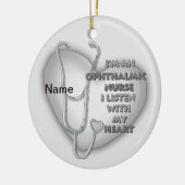 Verpleegster voor oogheelkunde met grijs hart keramisch ornament (Links)