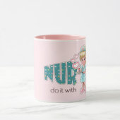 Verplegers doen het met Heart. Nurse waardetoevoeg Mok (Midden)