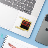 Verpletter geen dwarshellenteken sticker (Laptop met iPhone)