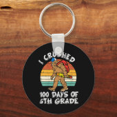 verpletterd 100 dagen van 5de rang Bigfoot 100ste Sleutelhanger (Voorkant)