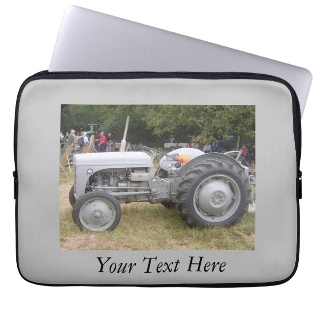  verrader Old Grey Massey Fergison Laptop Sleeve (Voorkant)