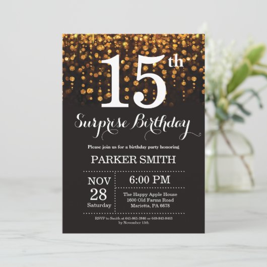 Verrassend 15e verjaardag Uitnodiging Gold Glitter (Staand voorkant)