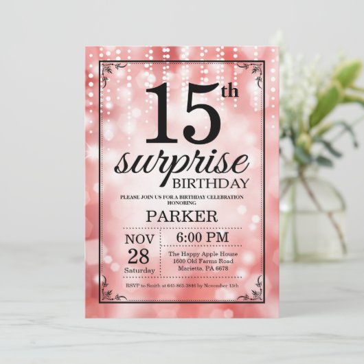 Verrassend 15e verjaardag Uitnodiging rood glitter (Staand voorkant)