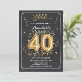 Verrassend 40e verjaardag Uitnodiging Gold Chalkbo (Staand voorkant)