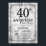 Verrassend 40e verjaardag Uitnodiging Silver Glitt<br><div class="desc">Verrassend 40th Birthday Uitnodiging met de Zilveren Lichten van het Koord met Zilveren Glitter Achtergrond. Zilver Birthday. Volwassen verjaardag. Mannen of vrouwen uitgenodigd. 13e 15e 16e 18e 21e 30e 40e 50e 60e 70e 90e 100e, elke leeftijd. Voor verdere aanpassing, te klikken gelieve de knoop "van de Aanpassing het"en ons ontwerphulpmiddel...</div>