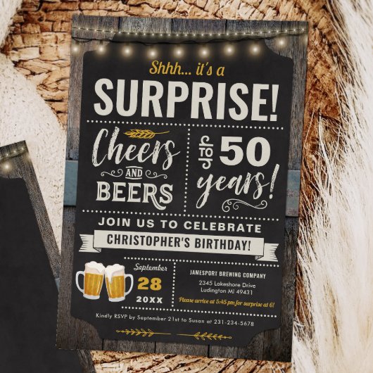 Verrassende Cheers and Beers 50th Birthday Invitat Kaart