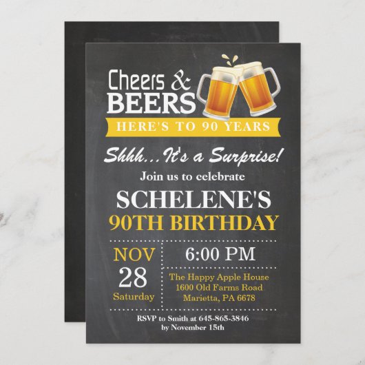 Verrassende Cheers and Beers 90th Birthday Invitat Kaart (Voorkant / Achterkant)