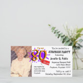 Verrassende uitnodiging voor foto's op 80e verjaar (Staand voorkant)