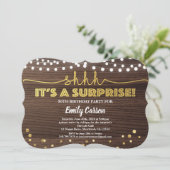 Verrassing 50e verjaardagsfeest rustiek hout goud kaart (Staand voorkant)