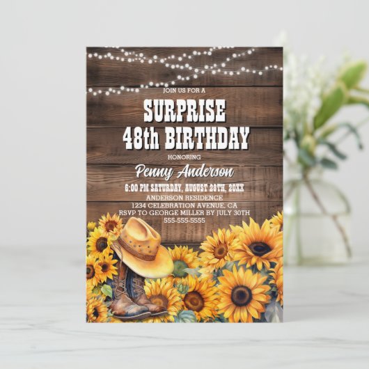 Verrassing Rustiek Hout Zonnebloem Verjaardagsfees Kaart (Staand voorkant)