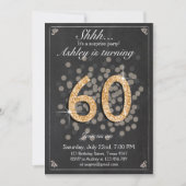 Verrassing verjaardagsuitnodiging Chalkboard Rusti Kaart (Voorkant)