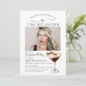 VERRASSINGSFEEST Een klein beetje oudere Martini 3 Kaart (Staand voorkant)