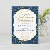 Verrassingsjubileumuitnodiging Navy Goud Swirl Kaart (Staand voorkant)