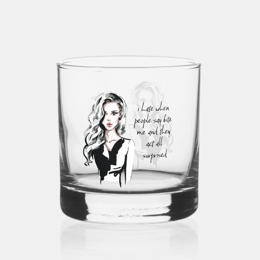 Verrast bijt me whisky glas (Voorkant)
