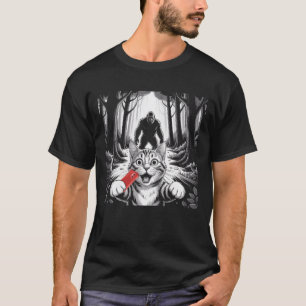 Verrast geschrokken kat selfie met Sasquatch Bigfo T-shirt