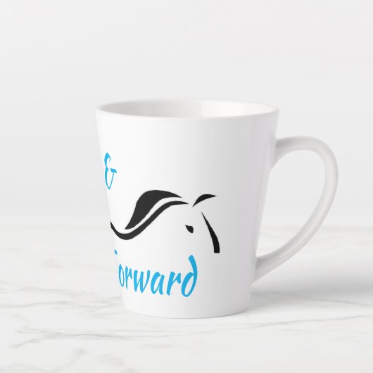 Verre en vooruitstrevende Mok van Anna Blake. (Rechts)