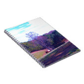 Verre weg Horse in een Paars veld Notitieboek (Rechterzijde)