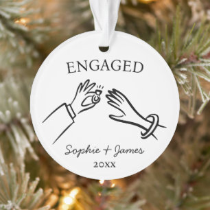 Verrukt Whimsical Hand Getekende Verloving Kerst Ornament