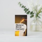 Vers gegoten glas bier | brouwerij visitekaartje (Staand voorkant)