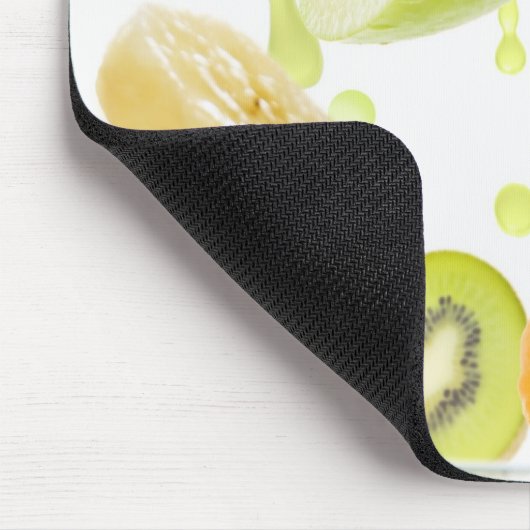 Vers gemengd fruit met appel- en oranje sap muismat (Hoek)