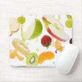 Vers gemengd fruit met appel- en oranje sap muismat (Met muis)