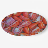 Vers in stukken gesneden tomaten papieren bordje (Gekanteld)