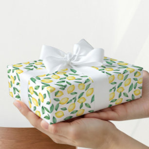 Vers papier voor cadeauverpakking met verse citroe