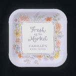 Vers van de markt Paarse Bloemen Vrijgezellenfeest Papieren Bordje<br><div class="desc">Breng charme aan uw vrijgezellenfeesten tafel met deze Fresh off the Market papieren borden met waterverf paarse bloemen en een elegant script. Ideaal voor een boerenmarkt vrijgezellenfeest,  lentetuinfeest,  of rustieke bruid-to-be feest.</div>