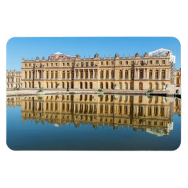 Versailles paleis en reflectie in een vijver magneet