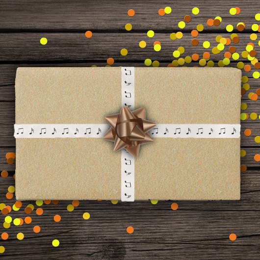 Verscheidenheid van Zwarte Muzieknoten op wit Satijnen Lint