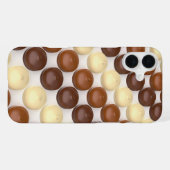 Verschillende chocolade bedekte marshmallows iPhone hoesje (Achterkant horizontaal)