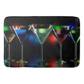 Verschillende cocktails in martinibrillen met verl badmat (Voorkant)