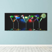 Verschillende cocktails in martinibrillen met verl canvas afdruk (Insitu (Houten vloer))