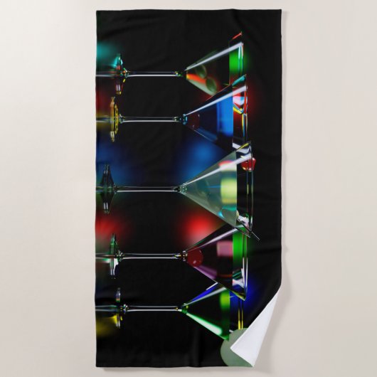 Verschillende cocktails in martinibrillen met verl strandlaken (Voorkant)