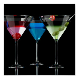 Verschillende cocktails in martinibrillen op zwart perfect poster